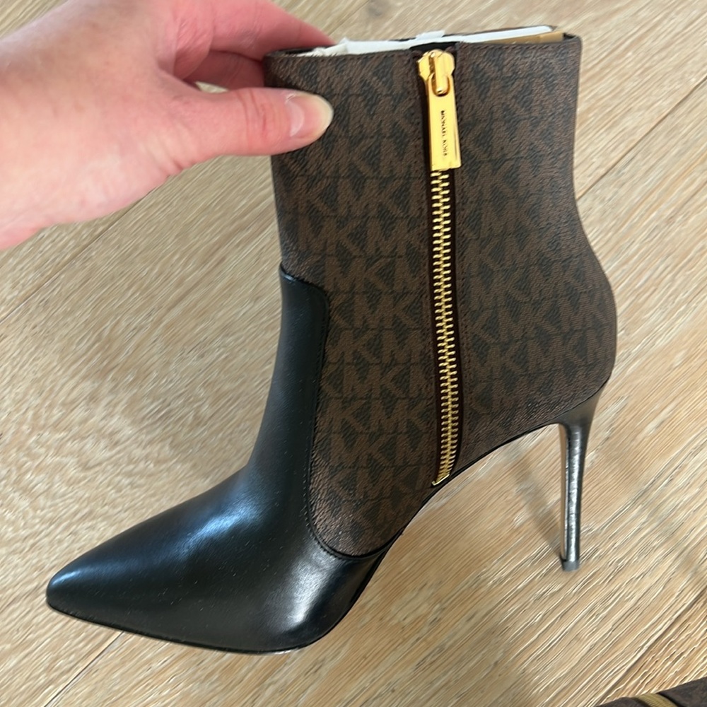 LMicheal Kors Rue Stiletto Booties SIZE 6 Womens - Picture 3 of 7